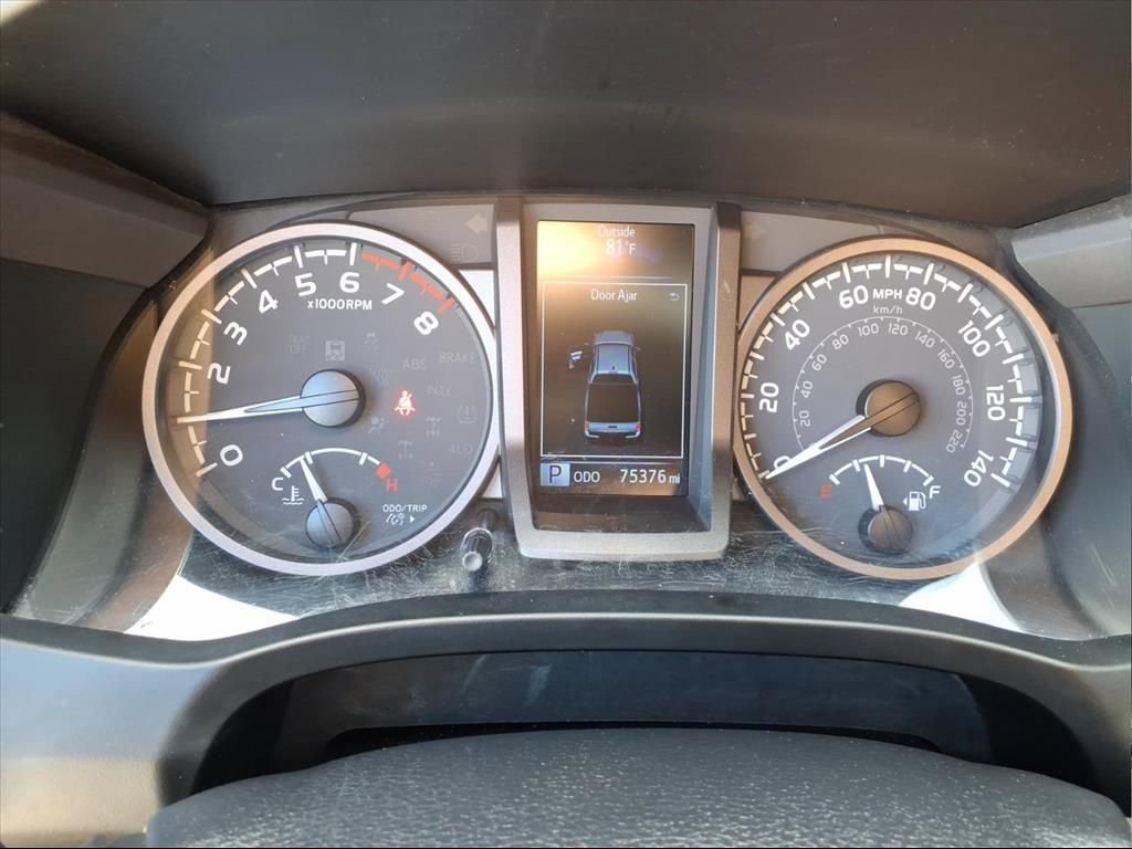 Used 2021 Toyota Tacoma TRD Off-Road image 23