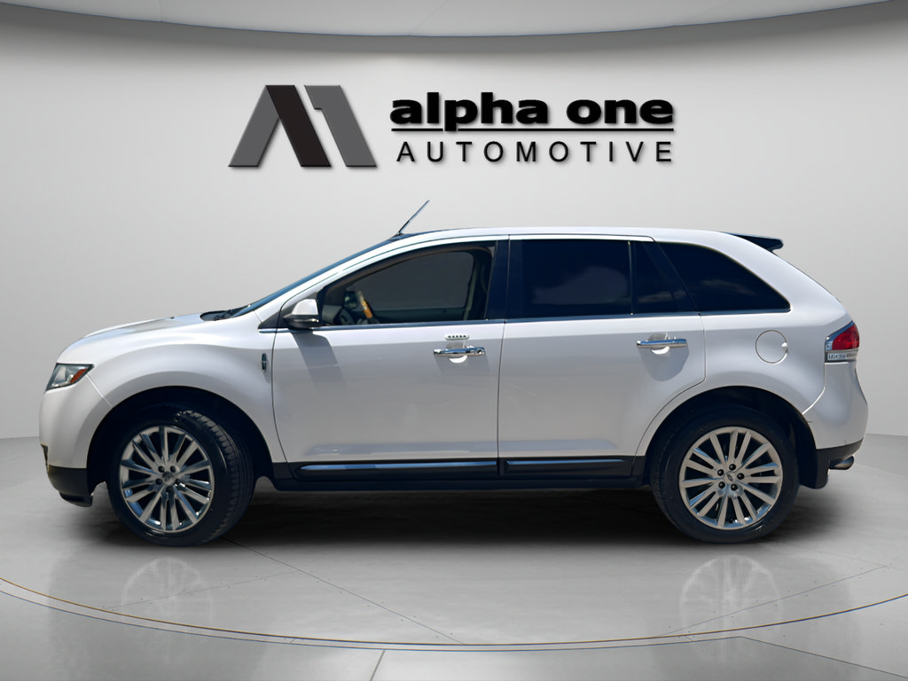 Used 2014 Lincoln MKX FWD w/ Equipment Group 102A image 8
