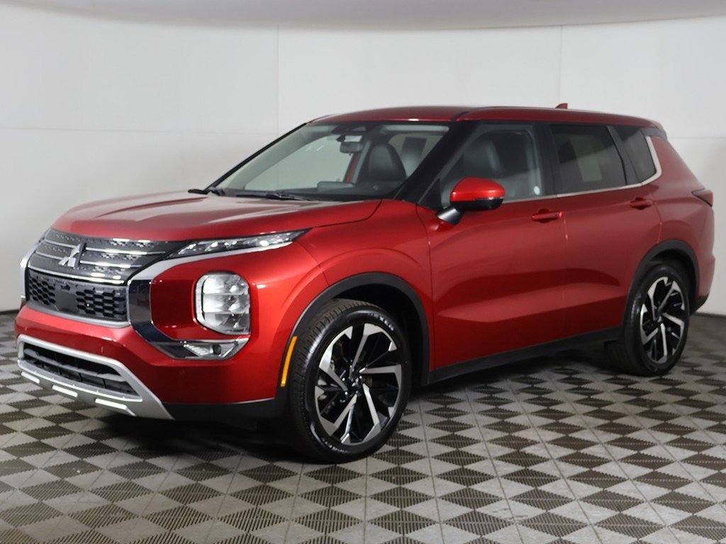 Used 2024 Mitsubishi Outlander SE image 8