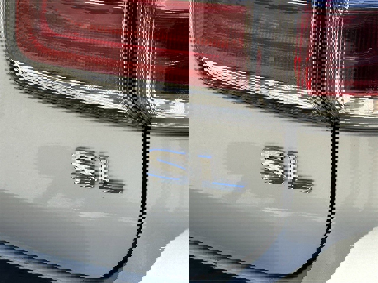 Certified 2020 Nissan Armada SL w/ Premium Package image 5