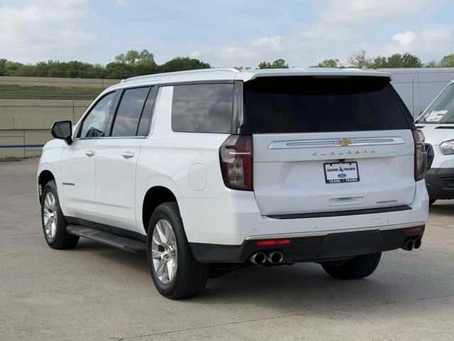 Used 2023 Chevrolet Suburban Premier AWD/4WD image 4