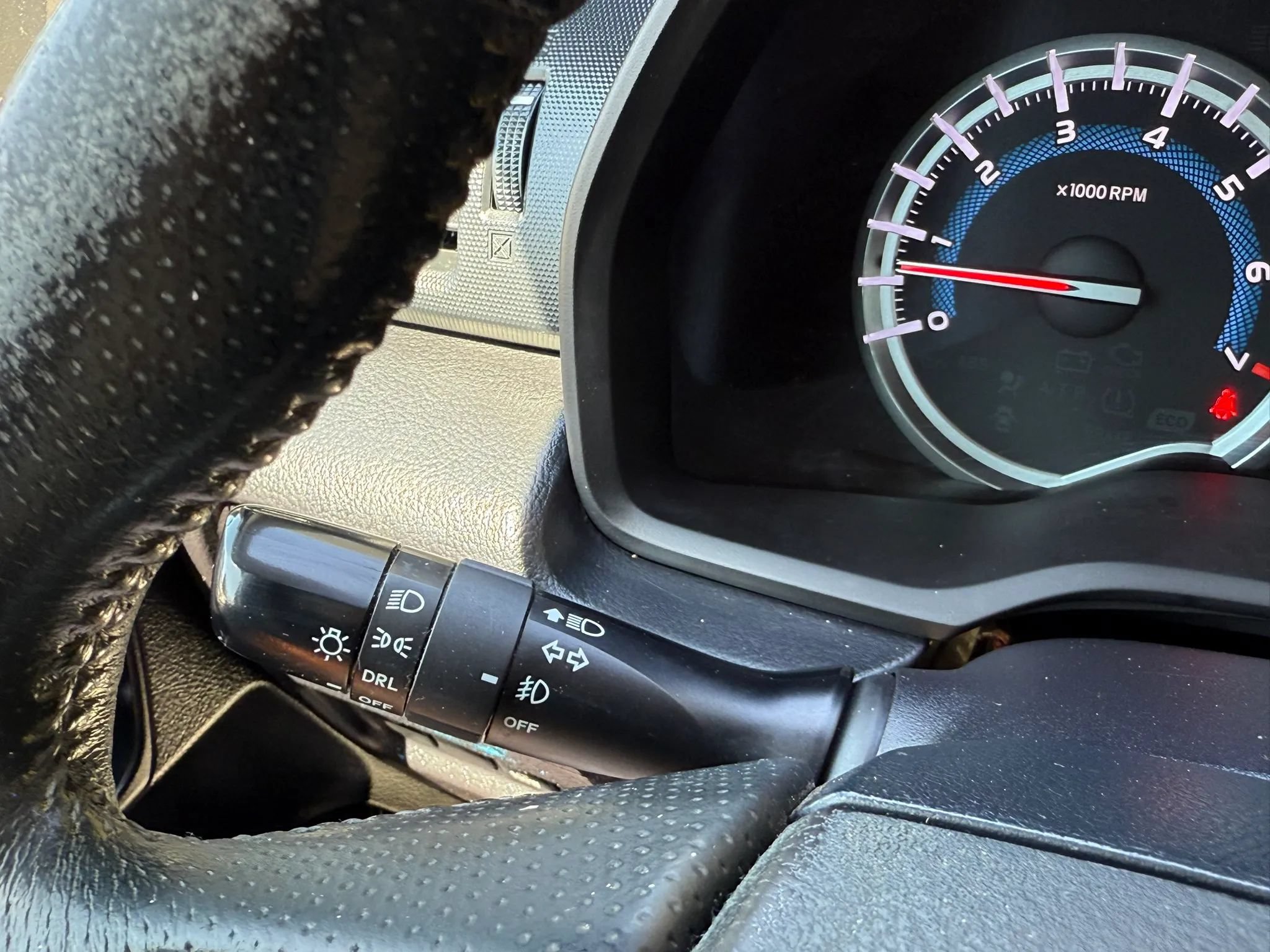 Used 2015 Toyota 4Runner SR5 AWD/4WD image 37