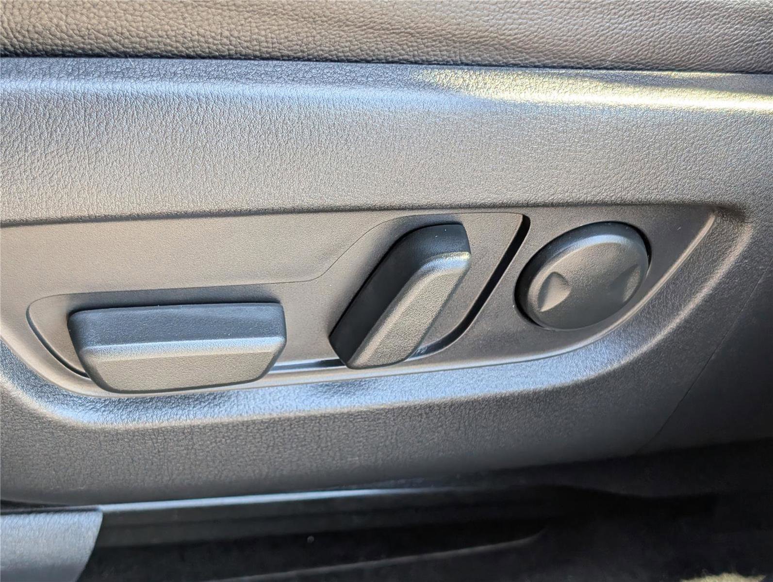 Used 2024 MAZDA CX-90 Plug-In Hybrid w/ Preferred image 23