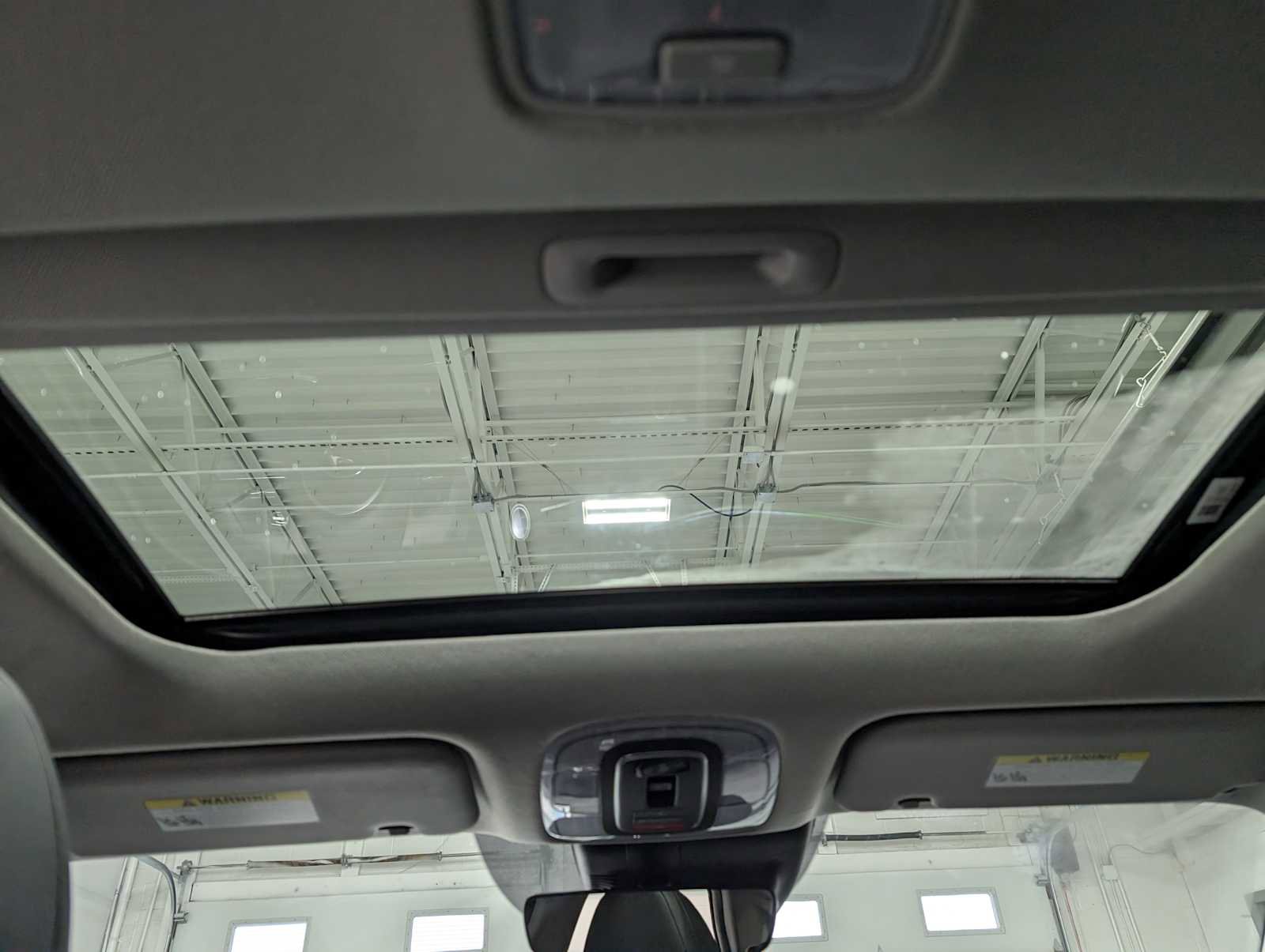 Used 2023 Hyundai Elantra Limited w/ Cargo Package image 17