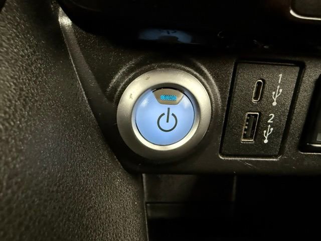 Used 2022 Nissan Leaf SV image 40