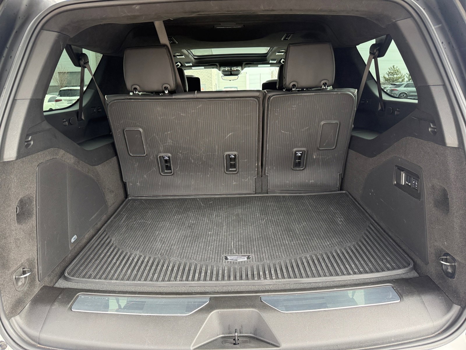 Used 2025 Cadillac Escalade ESV Sport Platinum w/ LPO, Floor Liner Package image 34