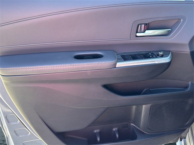 Used 2024 Toyota Sienna XLE Woodland Edition image 18