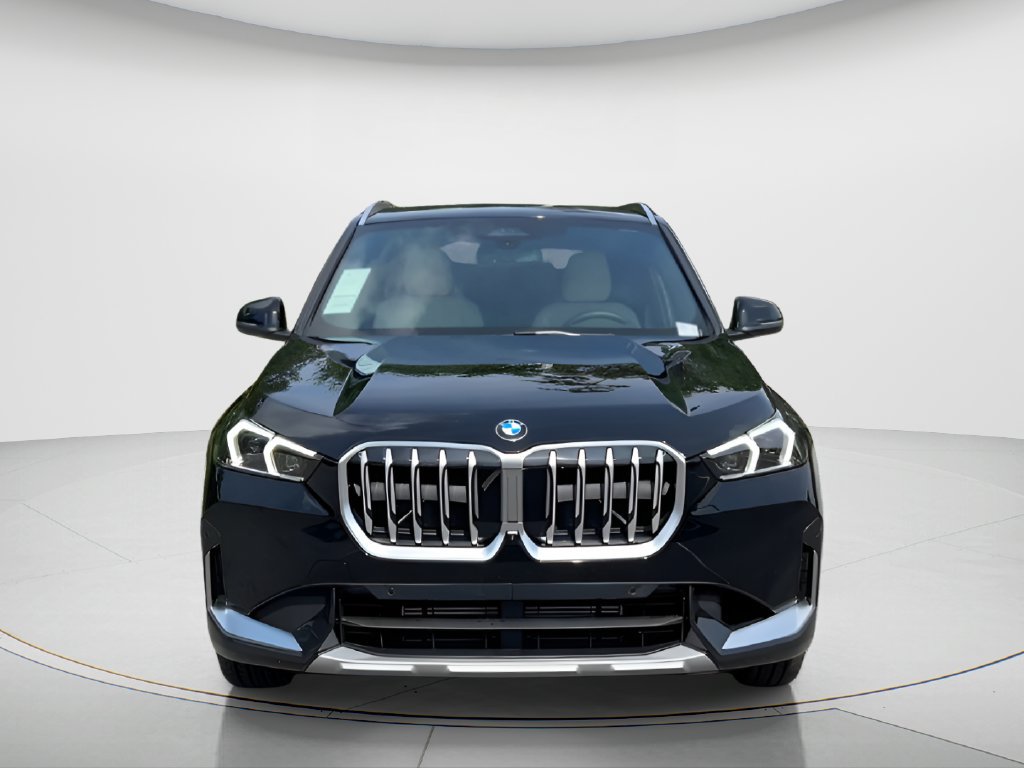 Certified 2025 BMW X1 xDrive28i w/ Technology Package AWD/4WD image 2