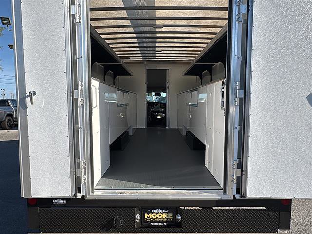 New 2026 Chevrolet Express 4500 w/ Power Convenience Package RWD image 18