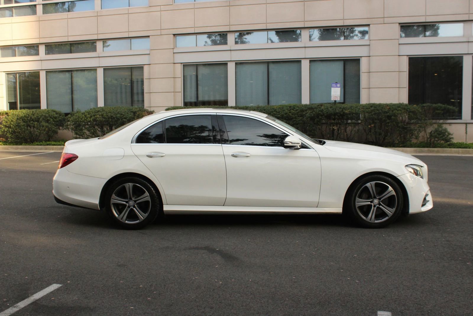 Used 2017 Mercedes-Benz E 300 image 6