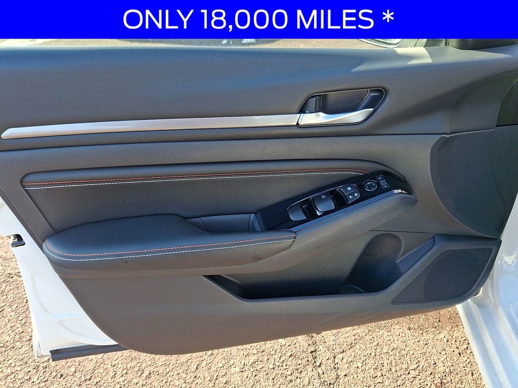 Used 2023 Nissan Altima 2.0 SR image 12