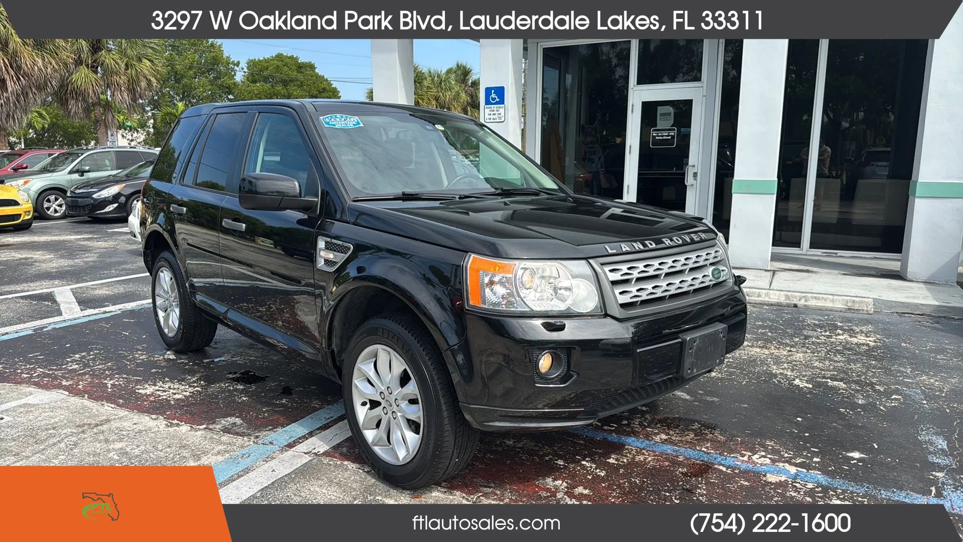 Used 2011 Land Rover LR2 HSE AWD/4WD image 3