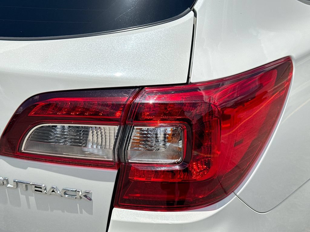 Used 2019 Subaru Outback 2.5i Touring w/ Popular Package #3A AWD/4WD image 34