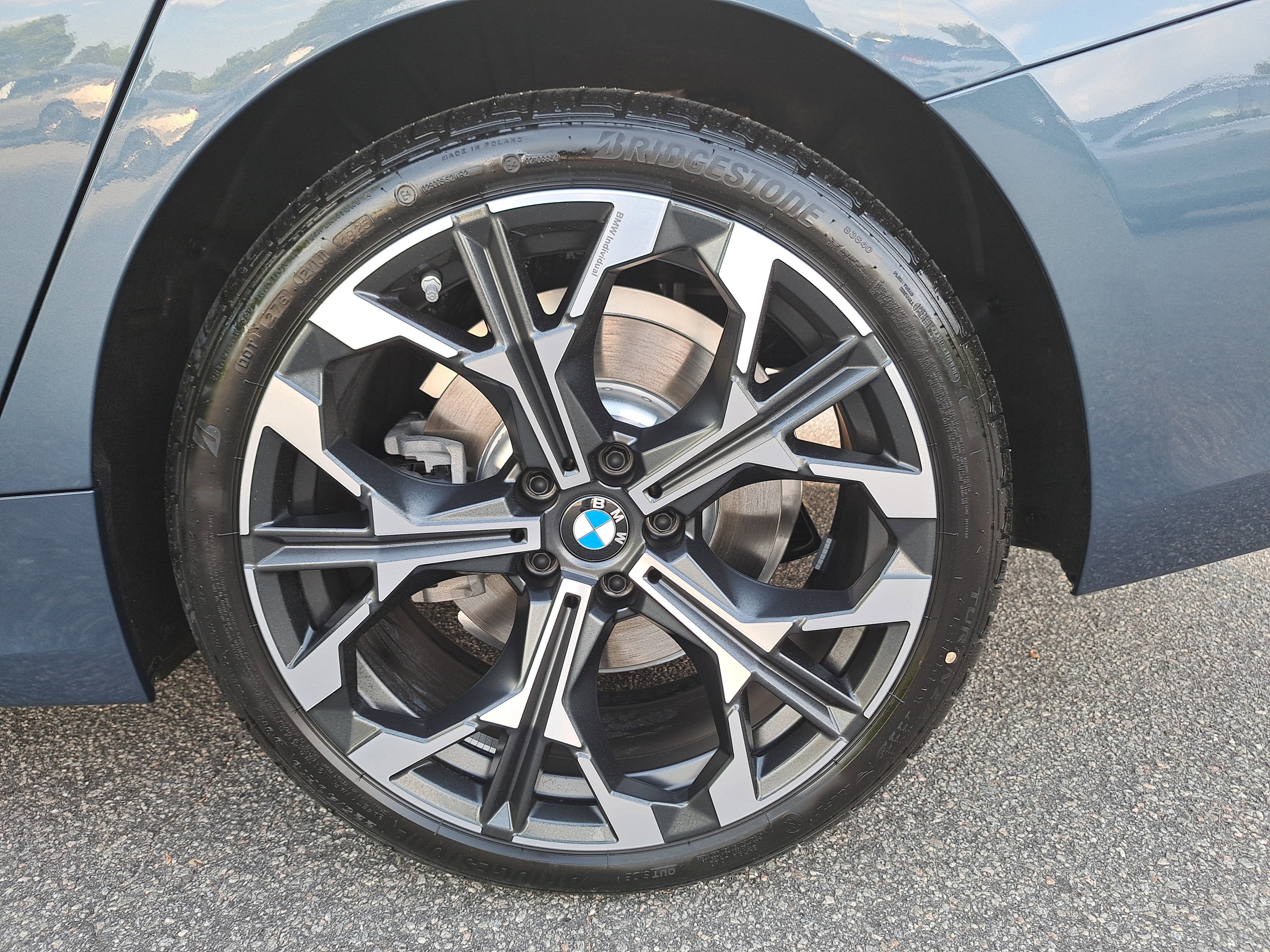 New 2026 BMW 330i xDrive Sedan w/ Premium Package AWD/4WD image 34