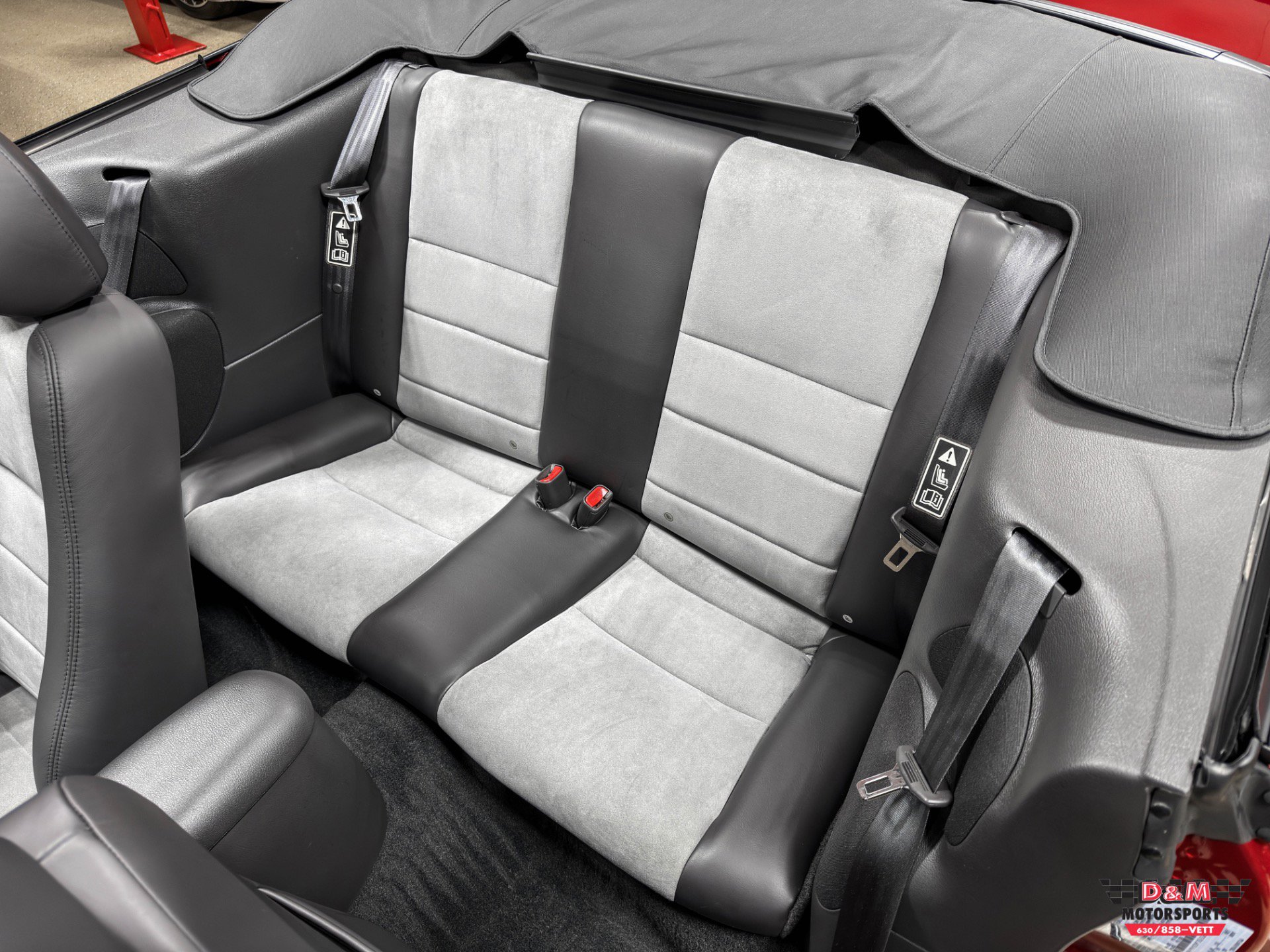 Used 2003 Ford Mustang Convertible image 25