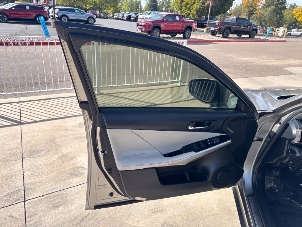 Used 2014 Lexus IS 350 w/ Navigation Package RWD image 10
