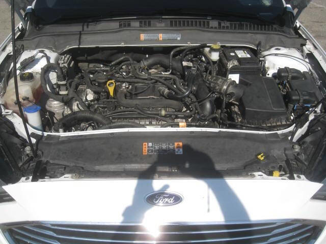 Used 2019 Ford Fusion SE image 32