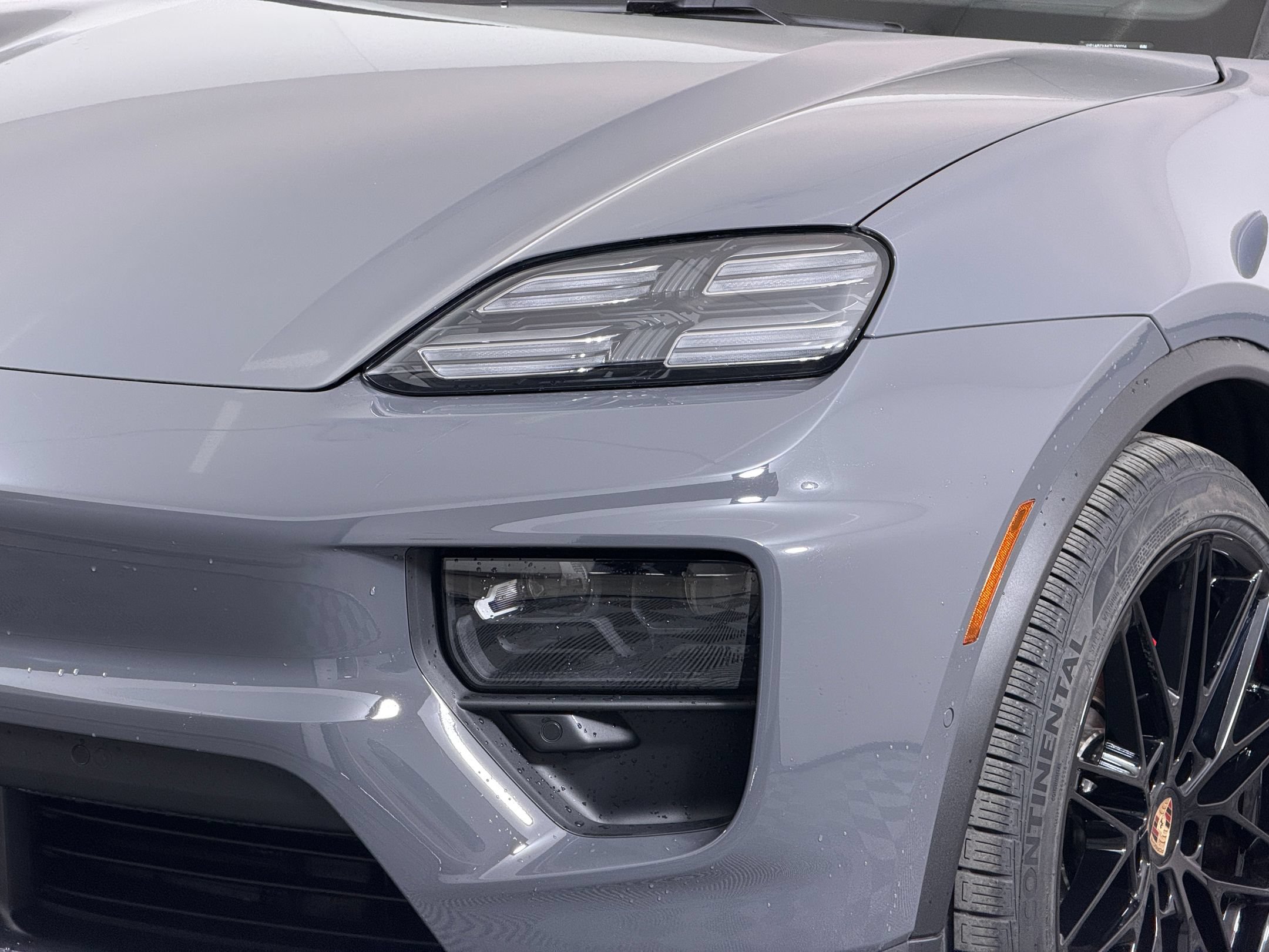 Used 2026 Porsche Macan 4S Electric AWD/4WD image 13
