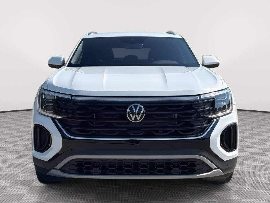 Certified 2025 Volkswagen Atlas Cross Sport SE AWD/4WD image 21