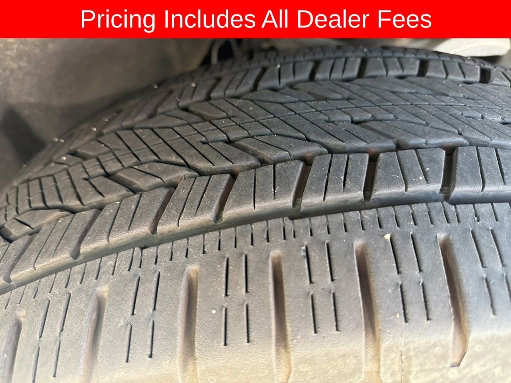 Used 2025 Chevrolet Suburban Premier AWD/4WD image 7