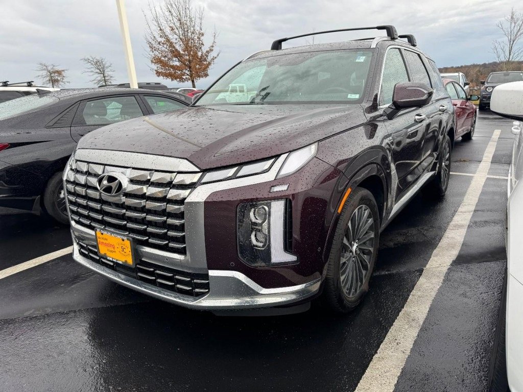 Used 2024 Hyundai Palisade Calligraphy image 3