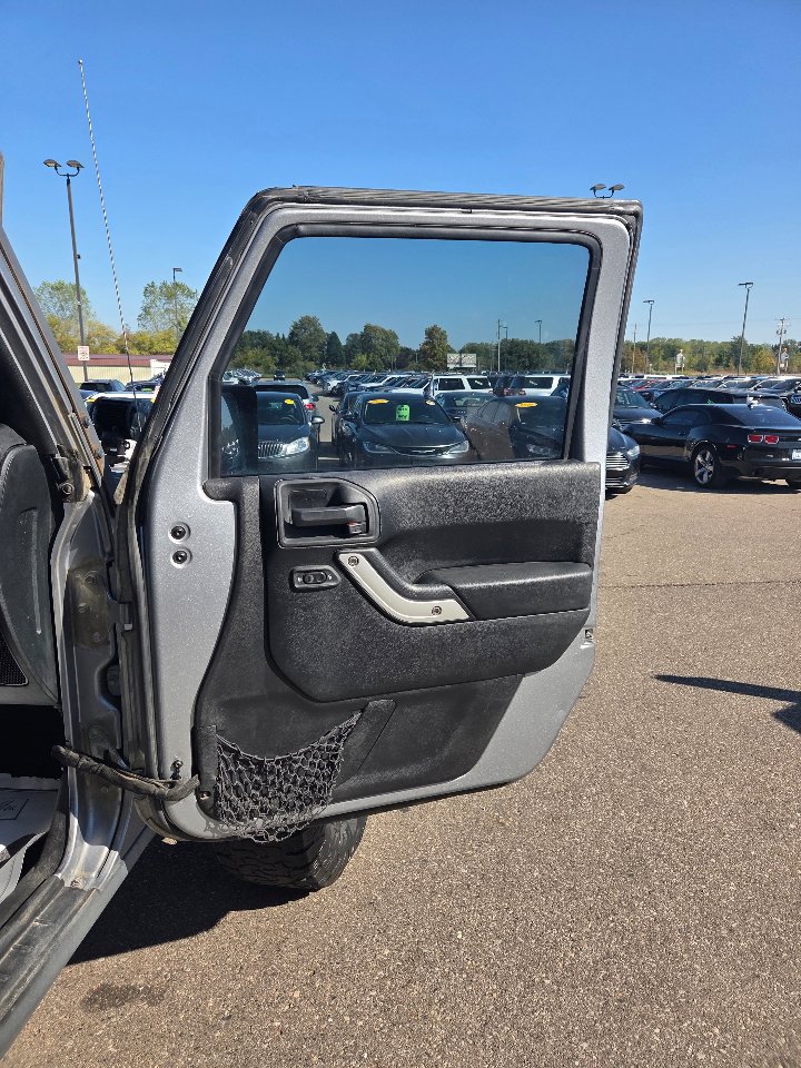 Used 2014 Jeep Wrangler Unlimited Sahara w/ Dual Top Group image 16