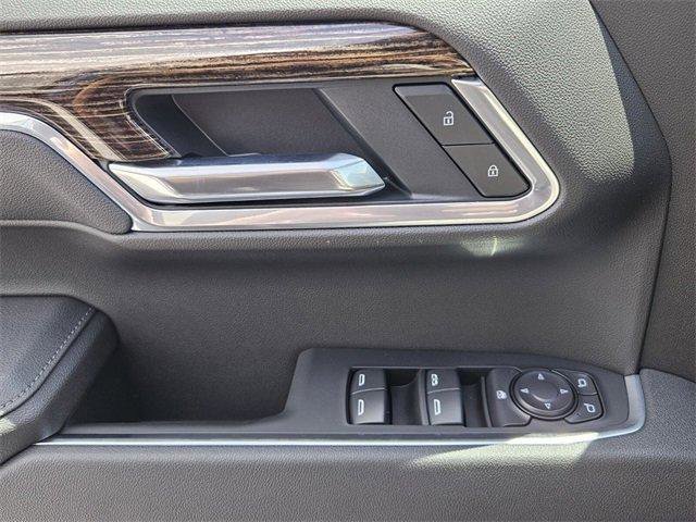 New 2025 GMC Sierra 1500 Elevation image 17
