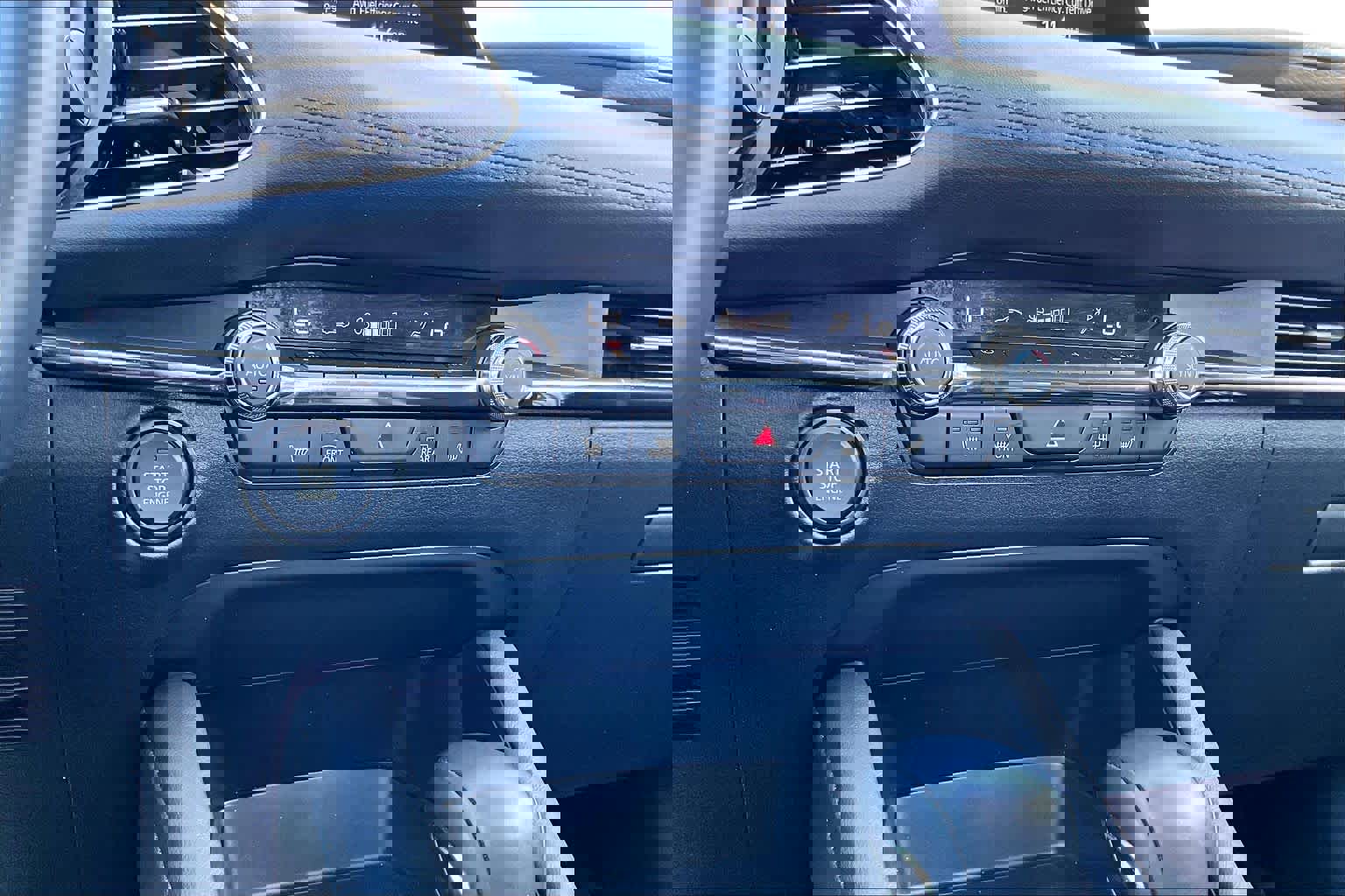 Used 2023 MAZDA MAZDA3 s image 35