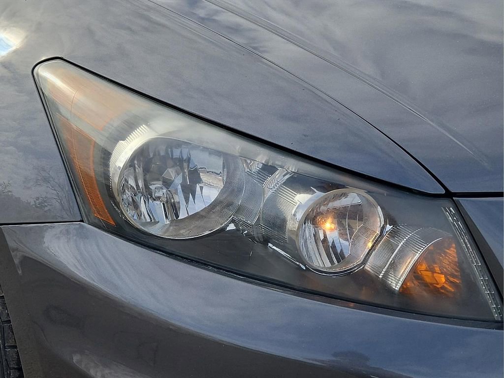 Used 2011 Honda Accord EX-L image 9
