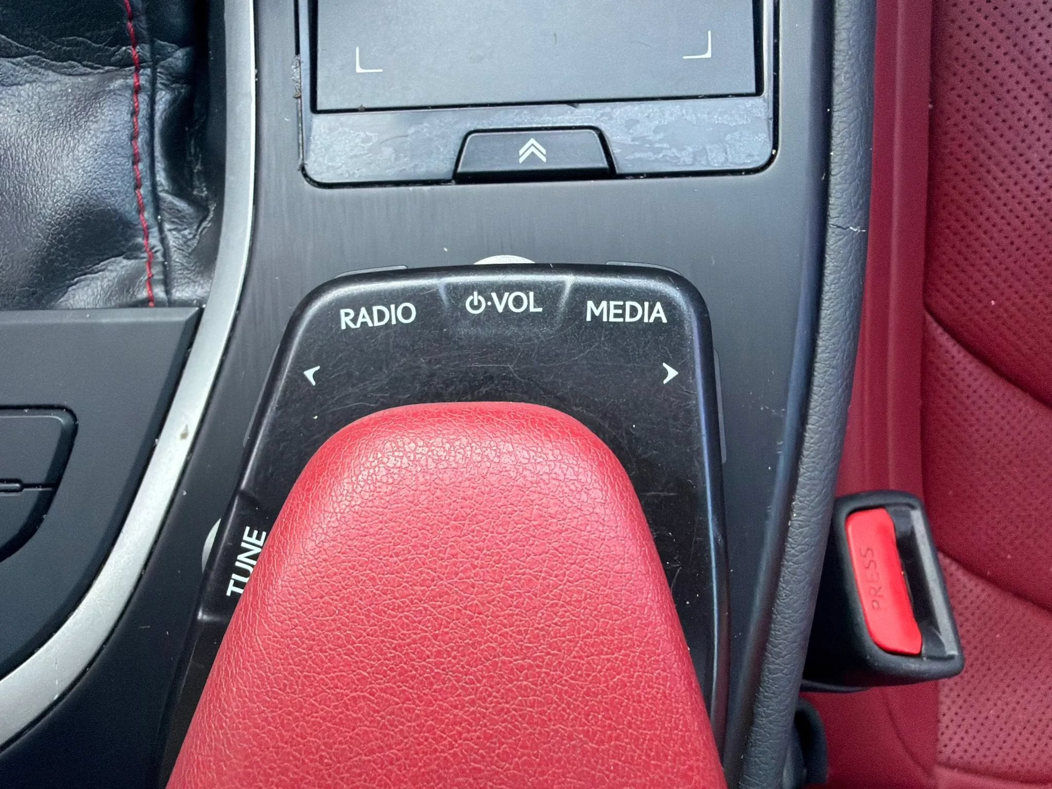 Used 2020 Lexus UX 250h F Sport w/ F Sport Premium Package AWD/4WD image 34