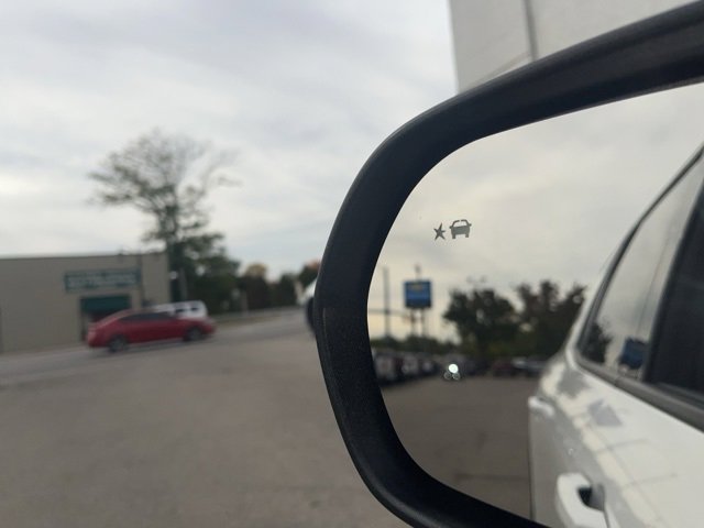 New 2026 Chevrolet Traverse LT w/ Sun and Wheel Package image 22