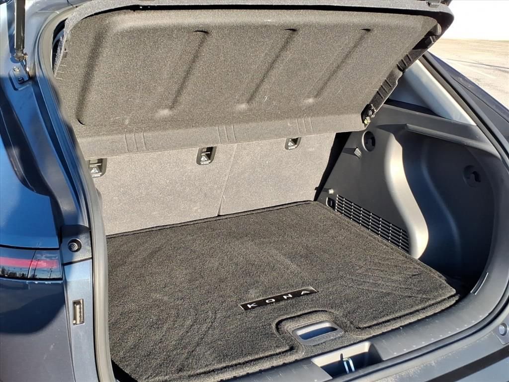 Used 2024 Hyundai Kona SEL w/ Convenience Package image 35