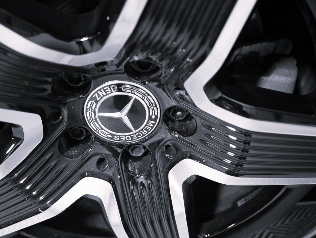 Used 2026 Mercedes-Benz GLC 300 4MATIC image 9