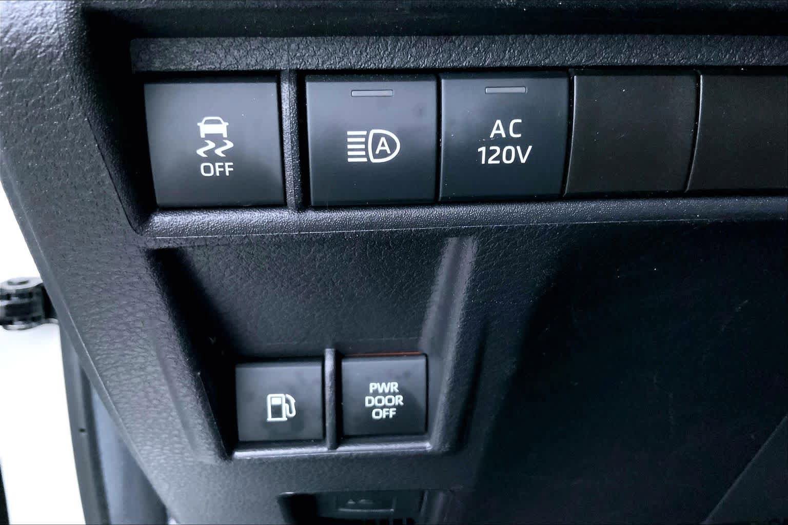 Used 2025 Toyota Sienna XSE w/ XSE Premium Package AWD/4WD image 35