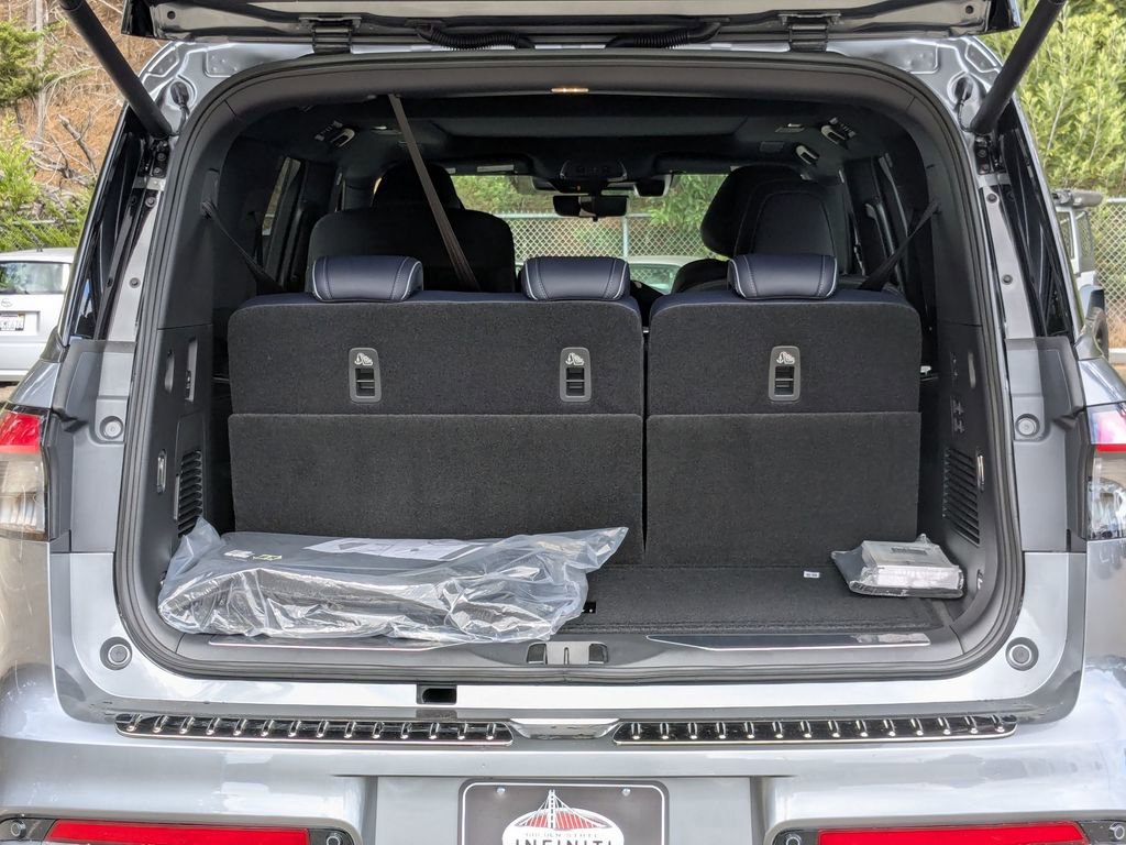 New 2026 INFINITI QX80 4WD w/ Sport Exterior Package image 29