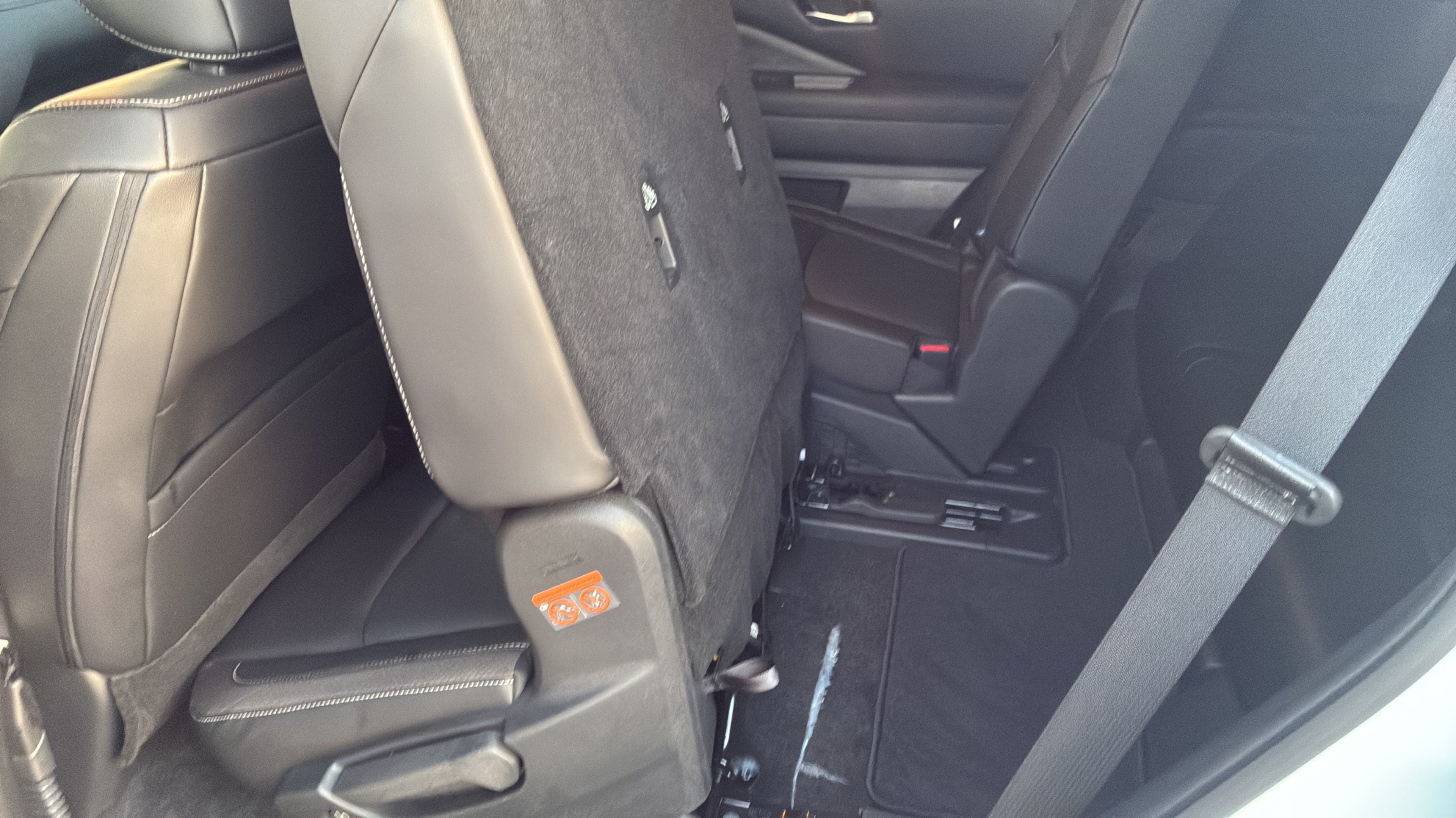 Used 2025 Nissan Pathfinder SL FWD image 24