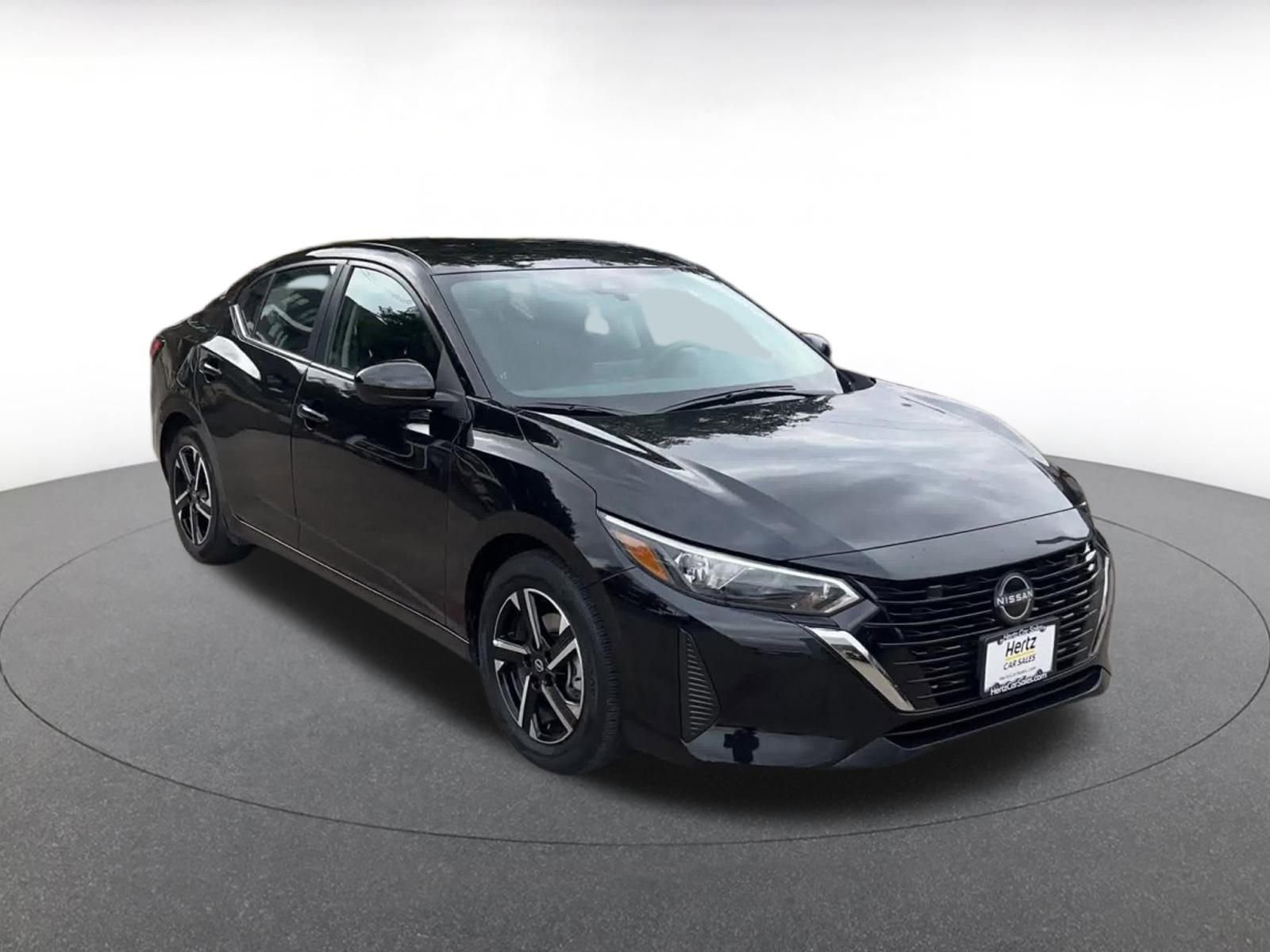 Used 2025 Nissan Sentra SV image 3