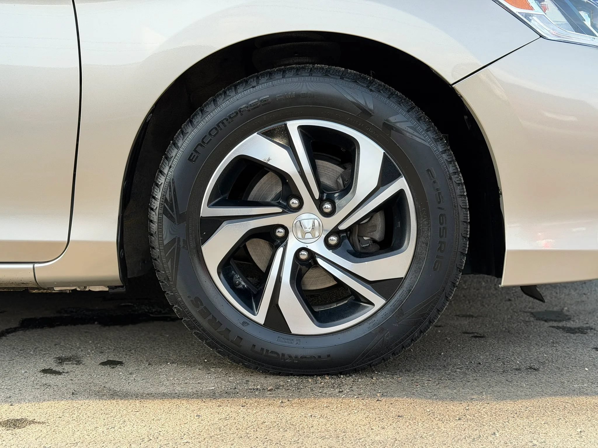 Used 2017 Honda Accord LX image 19