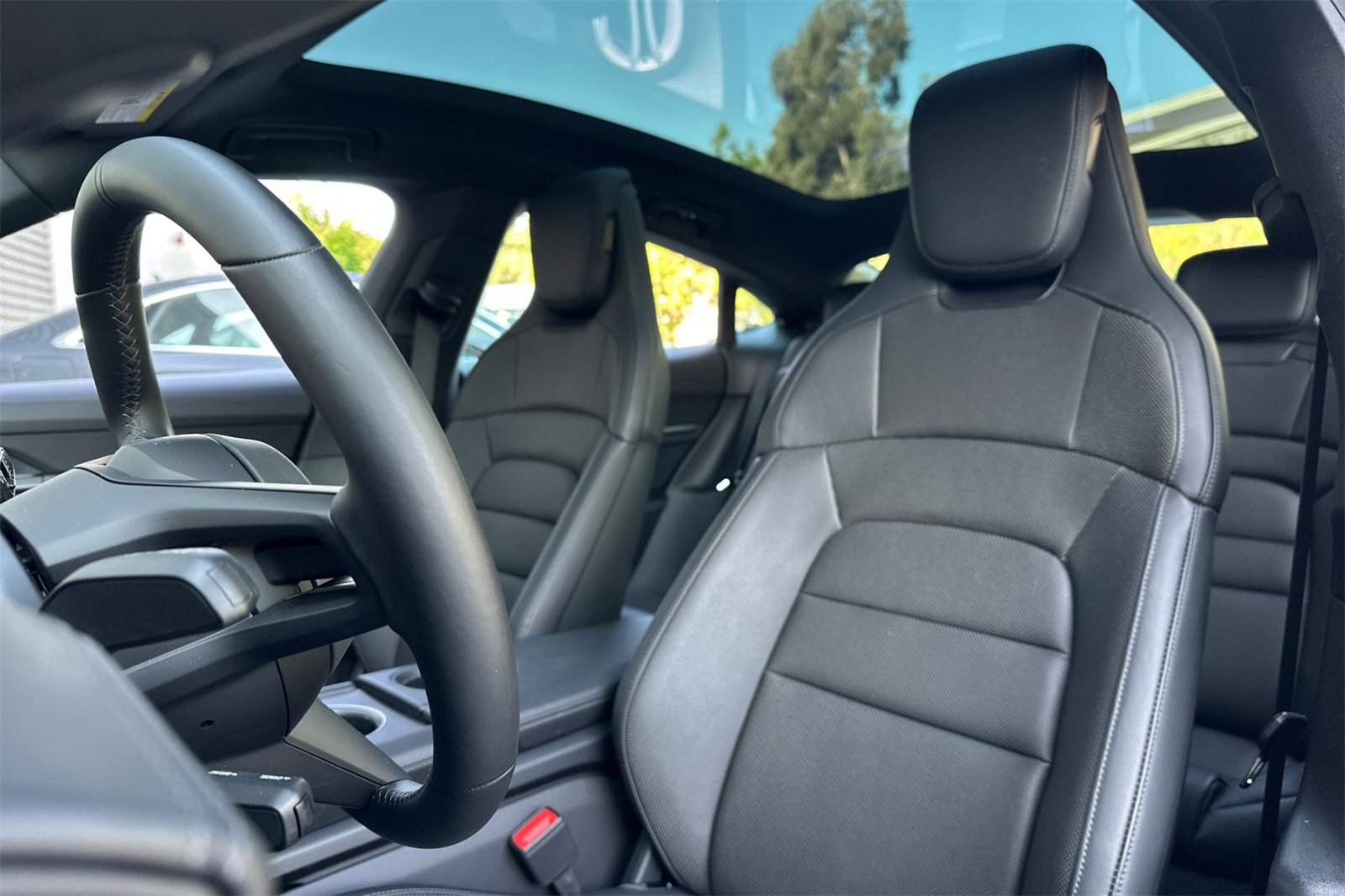 New 2025 Porsche Taycan image 5