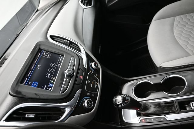 Used 2020 Chevrolet Equinox LS FWD image 16