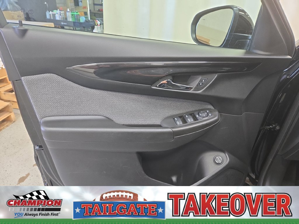 Used 2025 Chevrolet TrailBlazer LT w/ Convenience Package FWD image 15