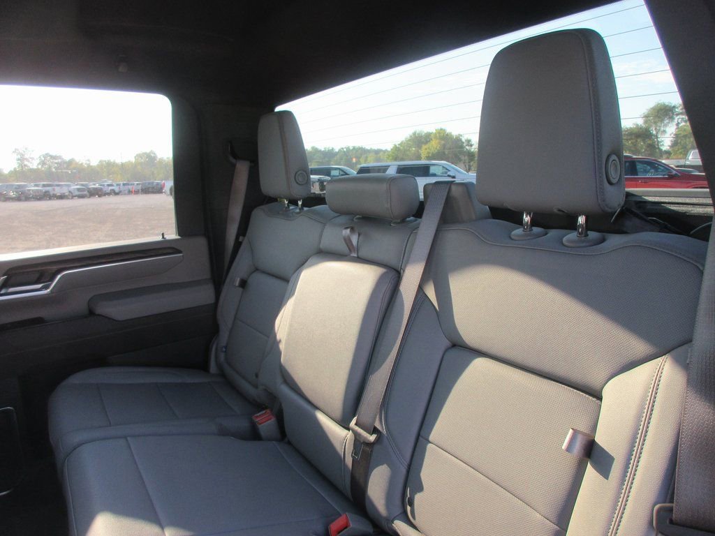 New 2026 GMC Sierra 2500 SLT image 15