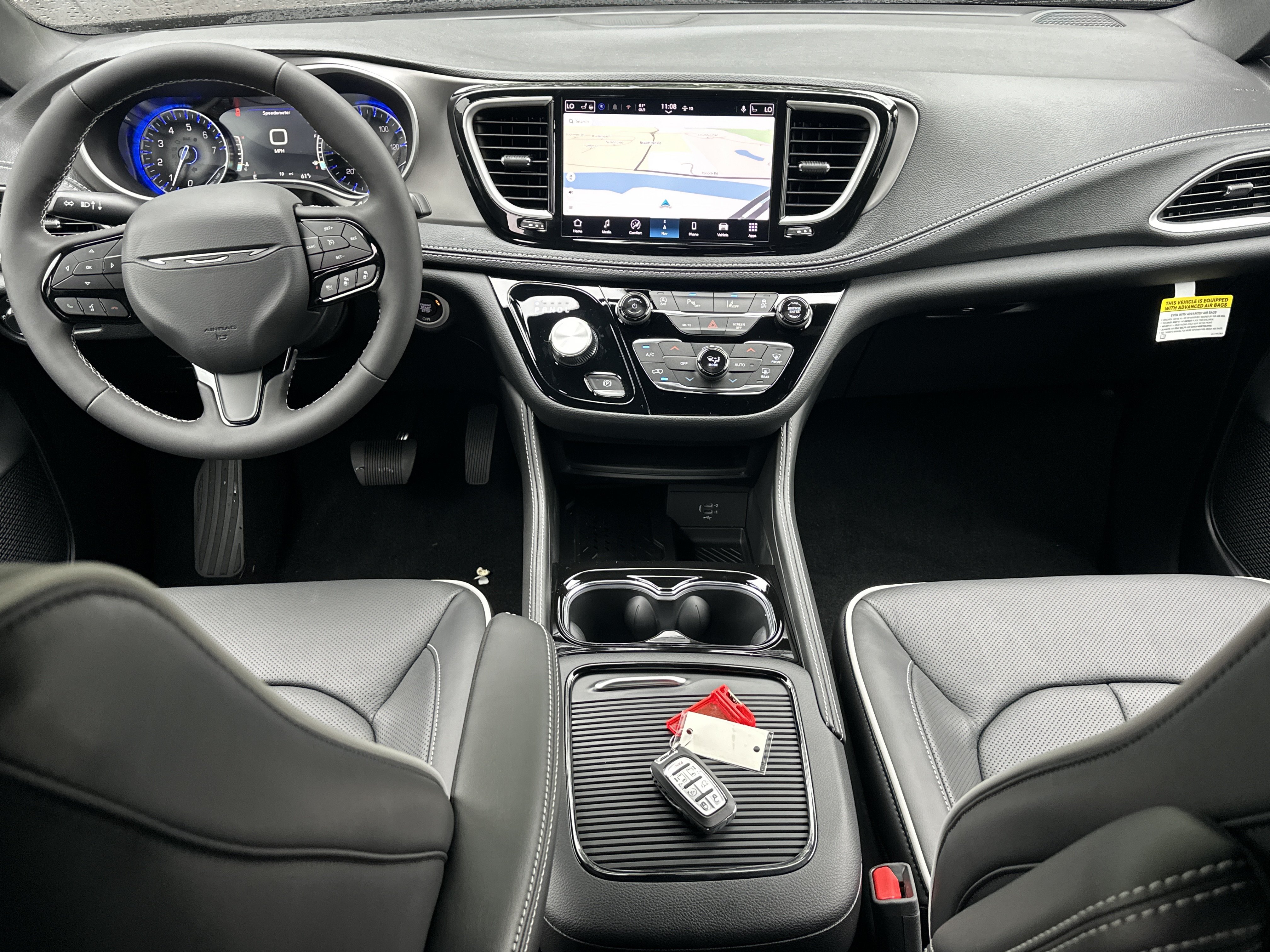 New 2027 Chrysler Pacifica Limited FWD image 31