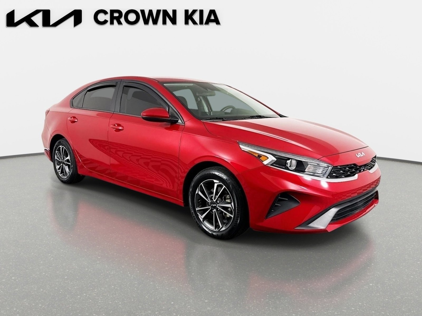 Used 2023 Kia Forte LXS image 3
