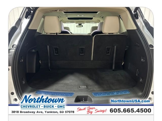 Used 2023 Buick Enclave Essence w/ Experience Buick Package image 26