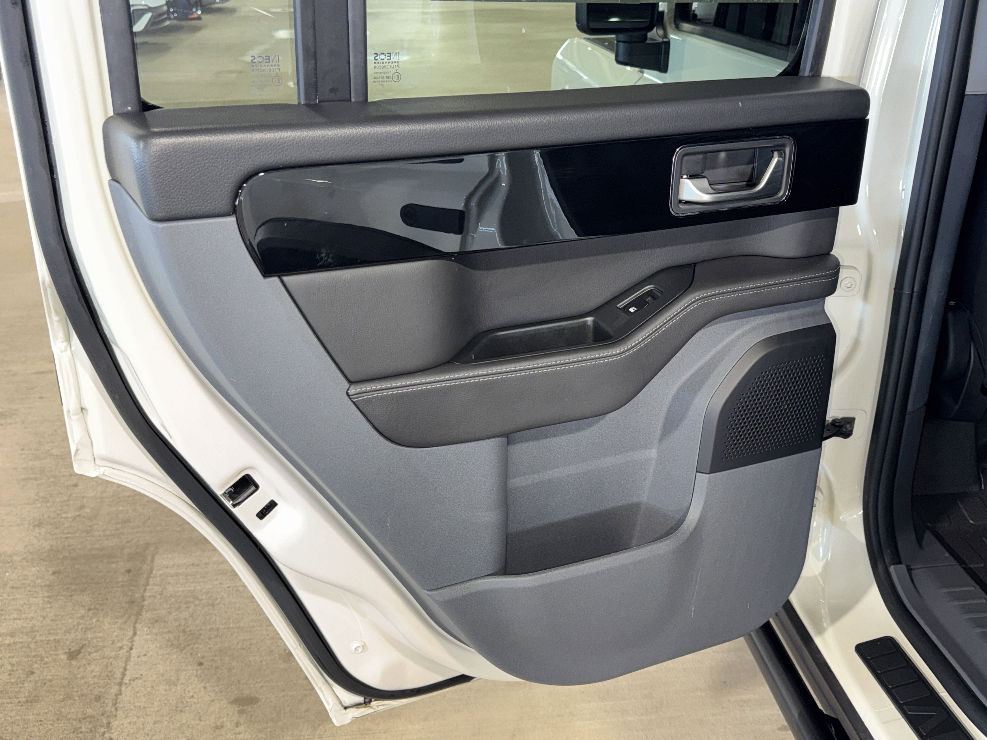 Used 2024 INEOS Grenadier Fieldmaster Edition image 17