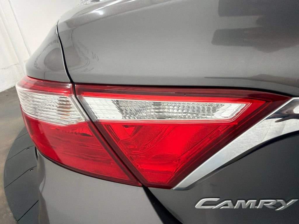 Used 2017 Toyota Camry FWD image 8