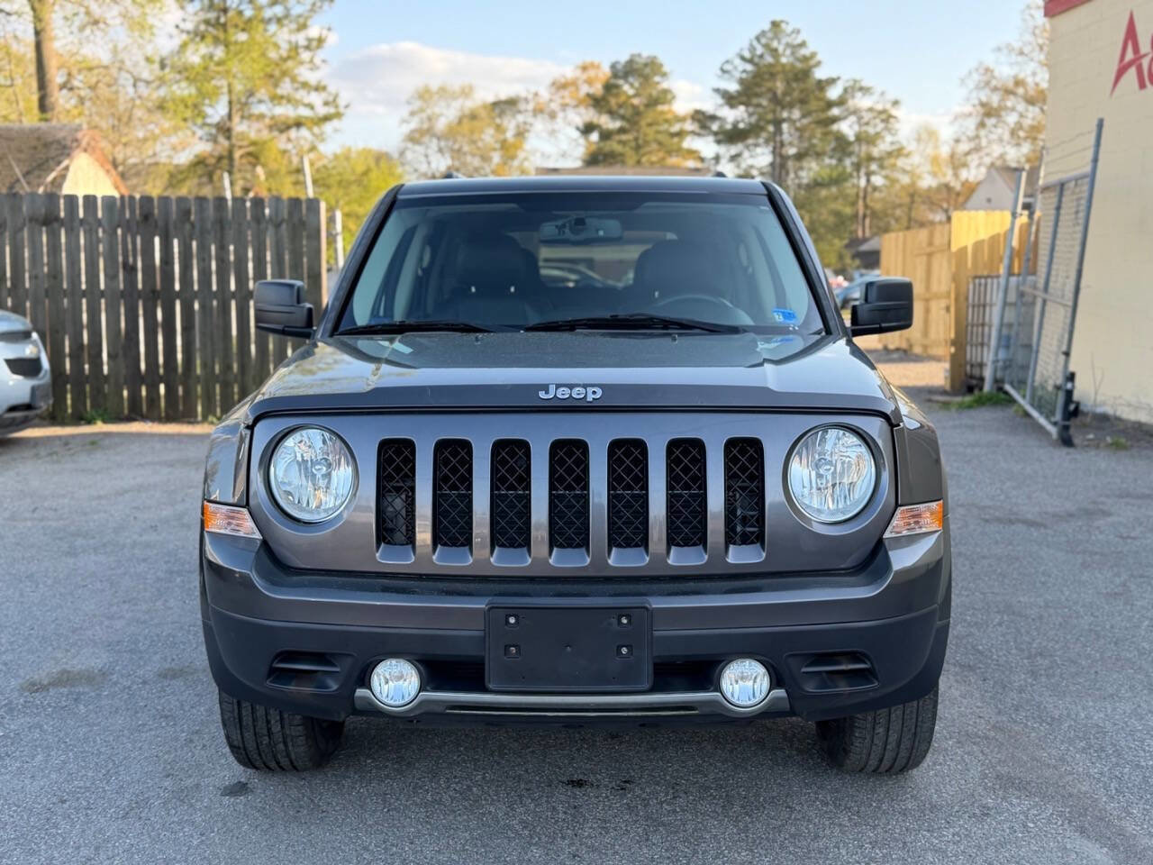 Used 2016 Jeep Patriot High Altitude image 3