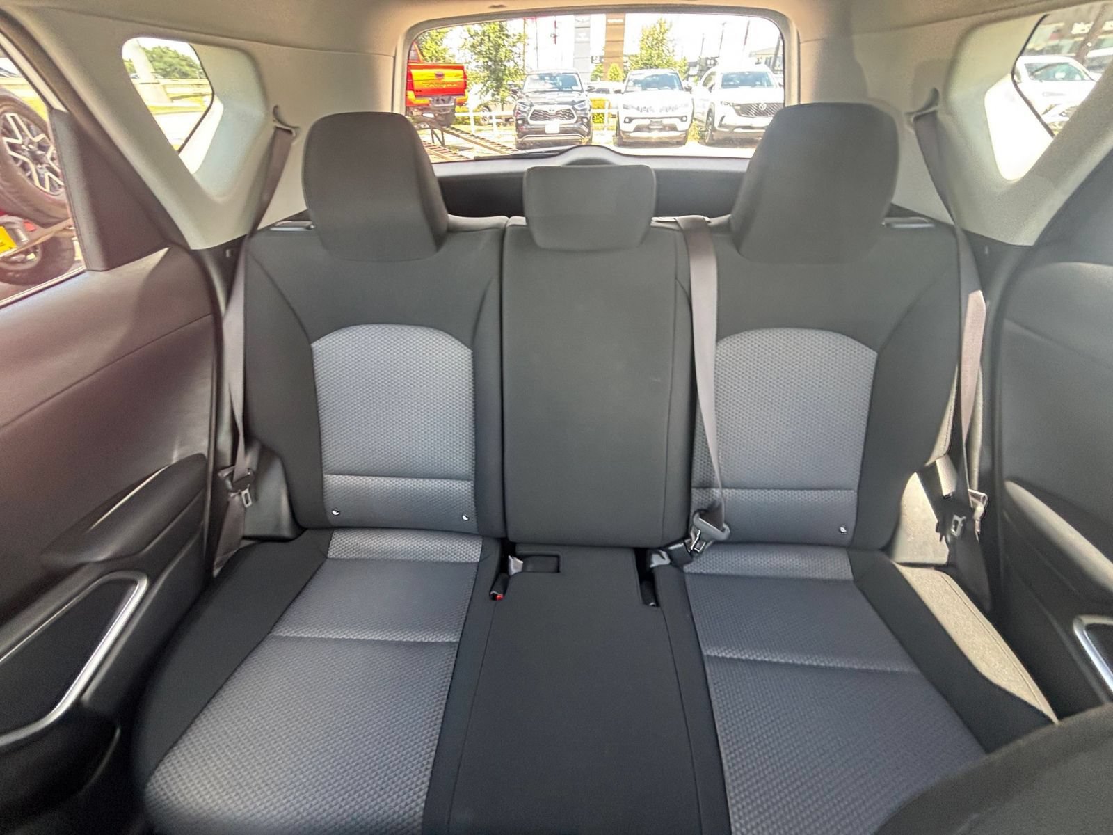 Used 2025 Kia Soul LX w/ LX Technology Package FWD image 35
