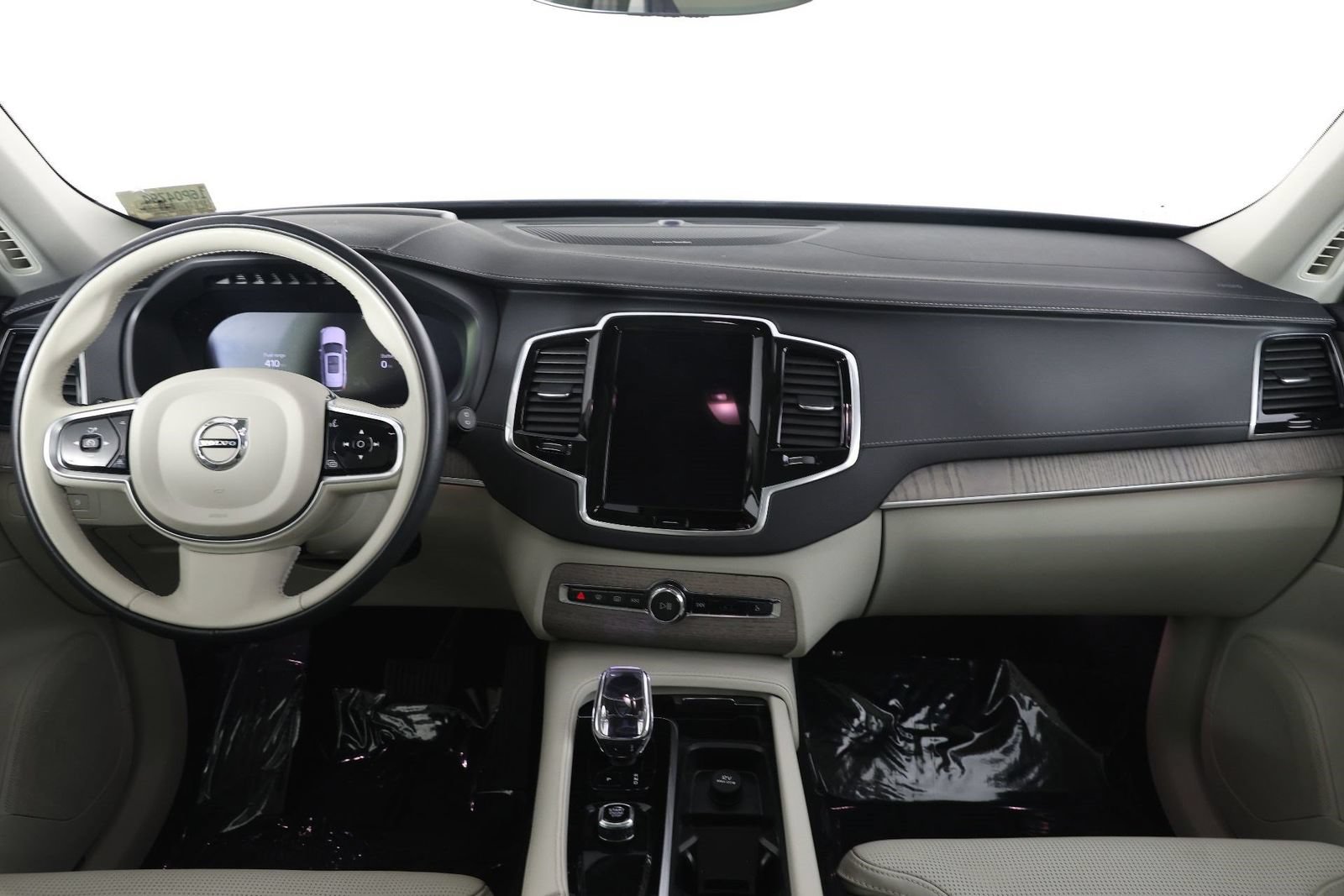 Used 2023 Volvo XC90 T8 Ultimate AWD/4WD image 7